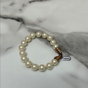 Elegant Pearl Bracelet